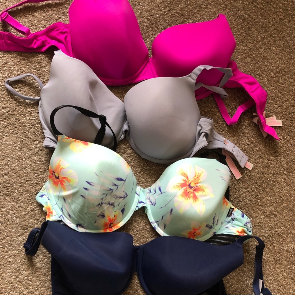 4 Victoria secret bras